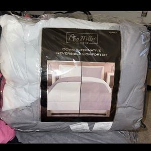 Amy Miller Home Reversible Grey Comforter Queen